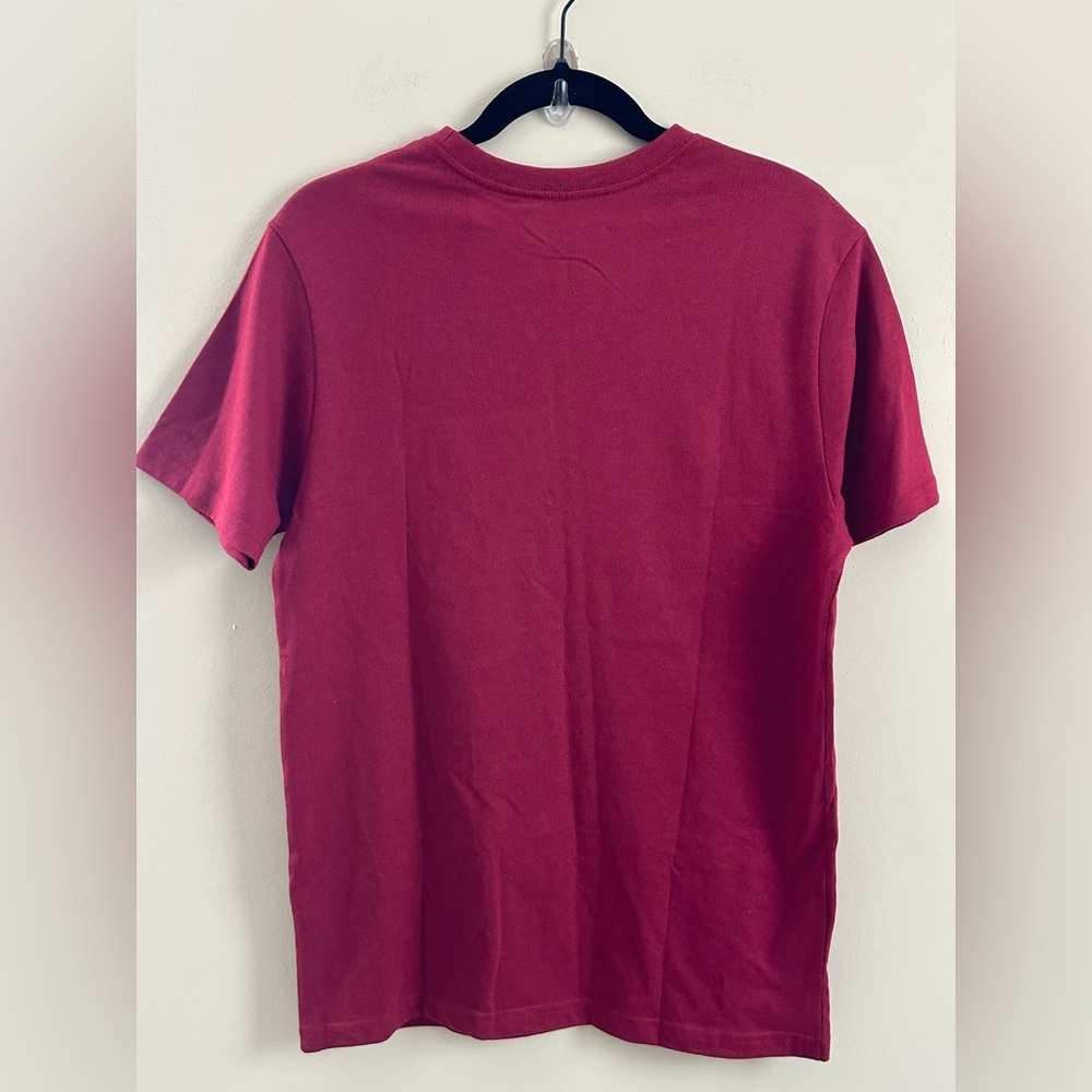NWT American Rag Men's Burgundy Graphic Tee Size Medium - Picture 2 of 6